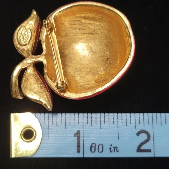 Vintage ORIGINAL BY ROBERT Signed Enamel Red Apple Worm‎ Brooch Teacher School - Picture 3 of 4